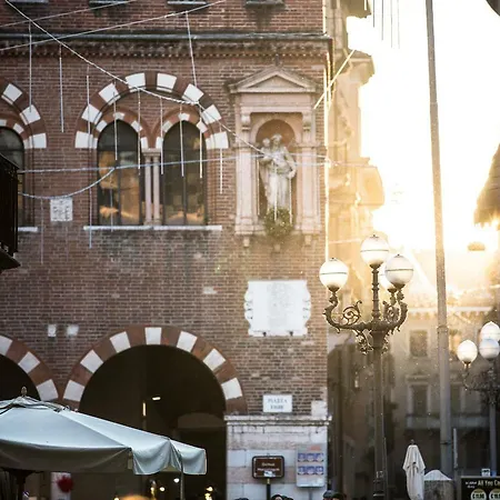 Antiche Colonne فيرونا